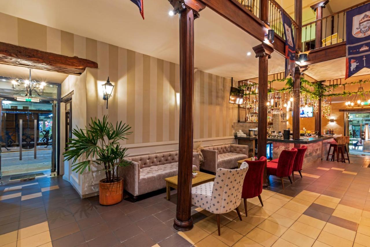 Hotel La Cofradia Pub-House クエンカ エクステリア 写真
