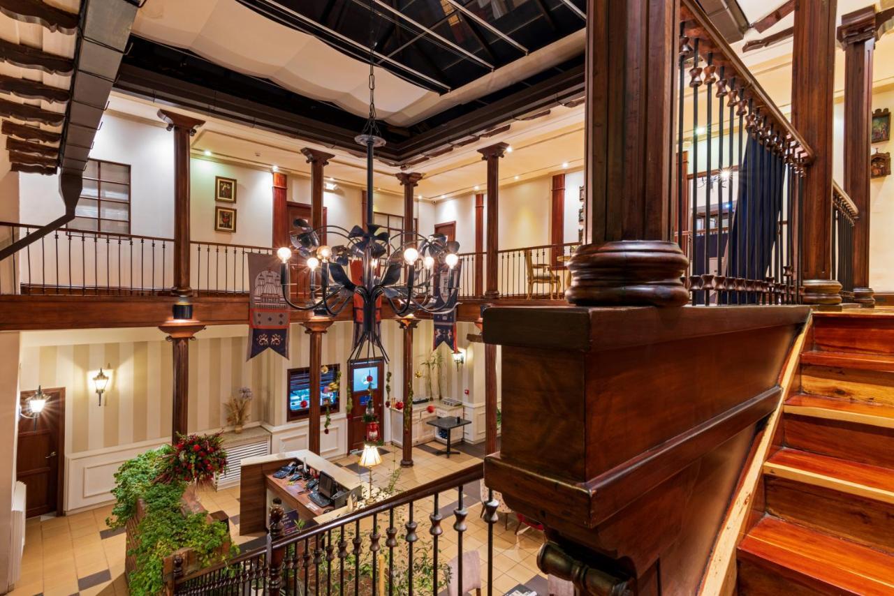 Hotel La Cofradia Pub-House クエンカ エクステリア 写真